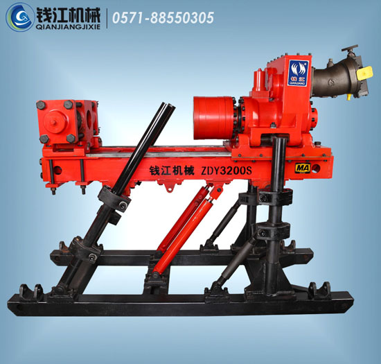 ZDY3200<a href=http://www.xinrui2009.com/1.html target='_blank'>全<a href=http://www.xinrui2009.com/ target='_blank'>液壓鉆機(jī)</a></a>